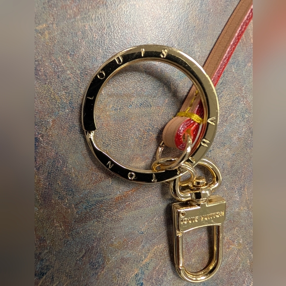 Louis Vuitton Goldtone Keychain & Clip with Leather Strap Attached - Picture 3 of 11